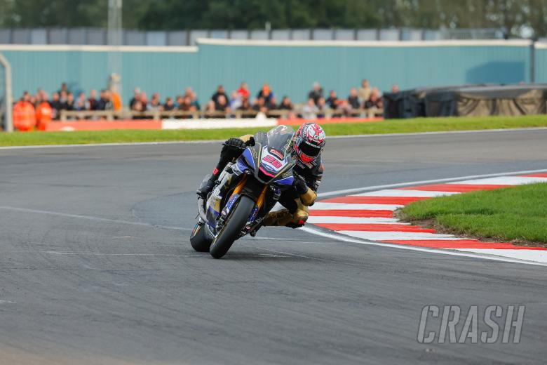 British Superbikes Donington Park: Kemenangan Ray menghentikan Sykes treble